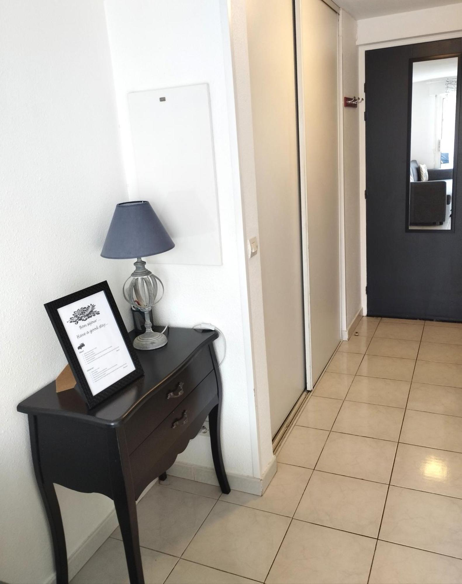 Apartamento Studio Climatise, Lumineux A 5 Min De La Promenade Des Anglais Niza Exterior foto