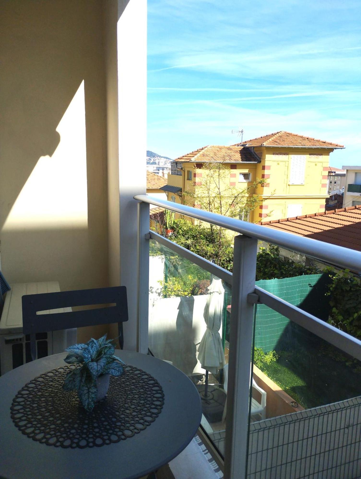 Apartamento Studio Climatise, Lumineux A 5 Min De La Promenade Des Anglais Niza Exterior foto